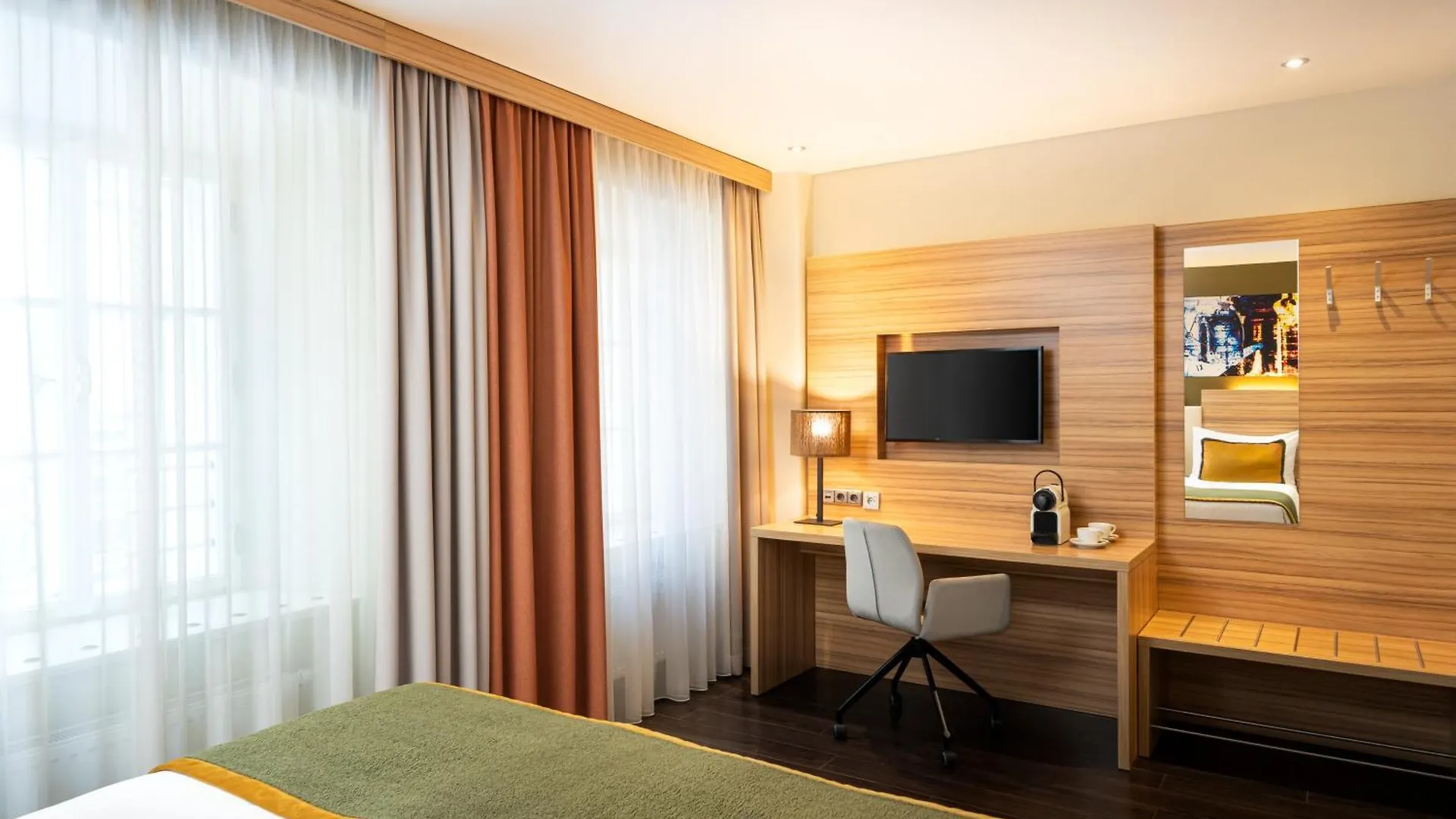 Leonardo Boutique Hotel Salzburg Gablerbraeu 3*,