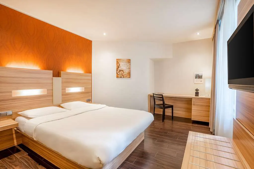 Leonardo Boutique Hotel Salzburg Gablerbraeu 3*,