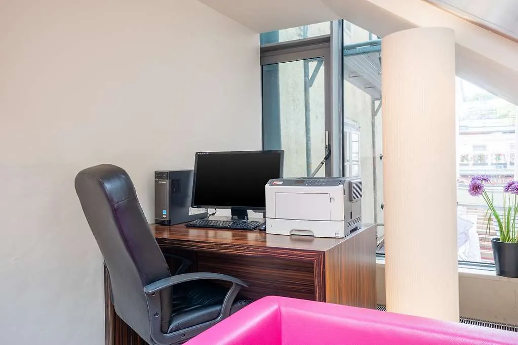 Leonardo Boutique Hotel Salzburg Gablerbraeu 3*,