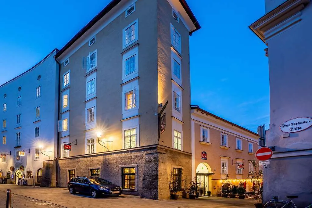 Leonardo Boutique Hotel Salzburg Gablerbraeu 3*,
