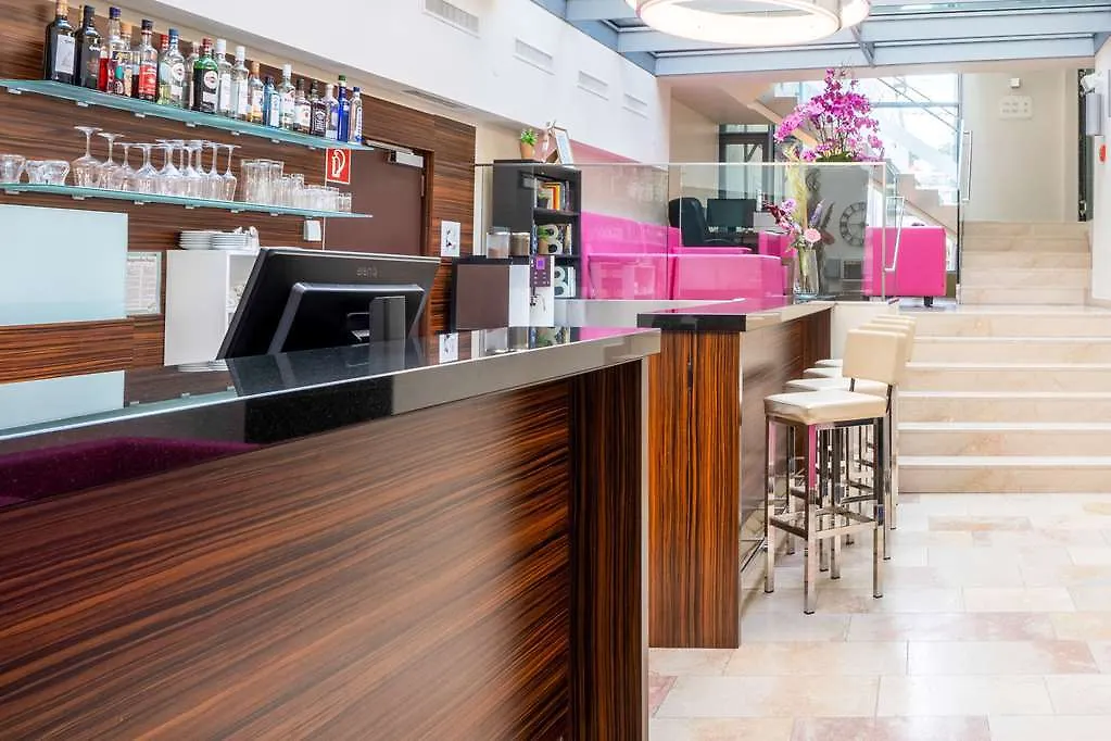 Leonardo Boutique Hotel Salzburg Gablerbraeu 3*,